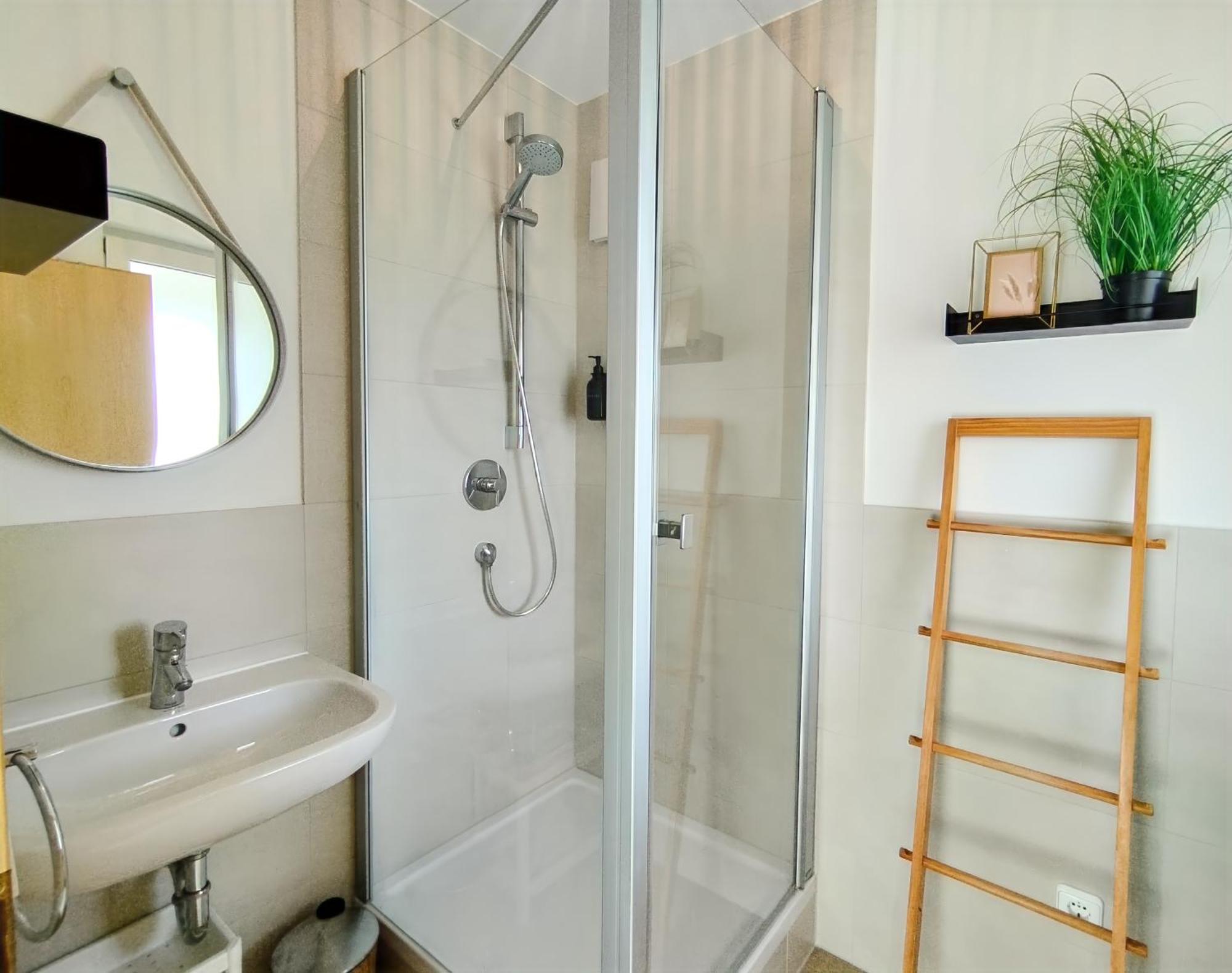 Seeblickapartment Fuer Bis Zu 12, Nuernberg & Schwabach In 30-35 Minuten Zu Erreichen, Sauna, Arbeitsplatz, Dachterrasse & Grill Spalt Eksteriør billede